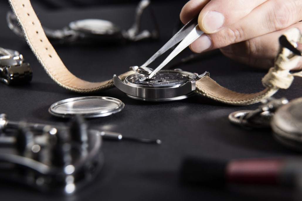 replace watch battery