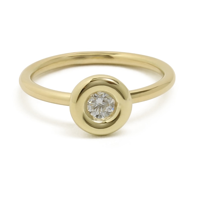 Yellow gold ring with diamond in donut setting