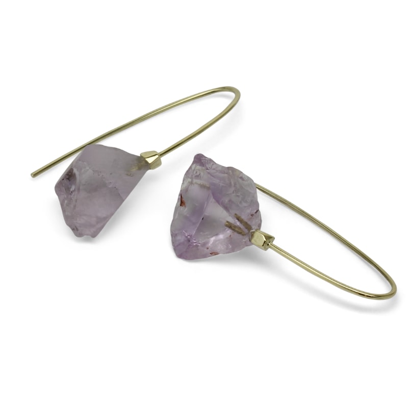 Yellow gold earrings with rough amethyst
